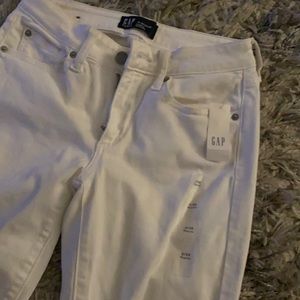 Women’s Gap jeans